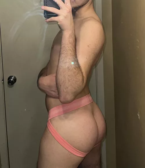 Basically want a hot boyfriend with a big dick to slut me out 24/7