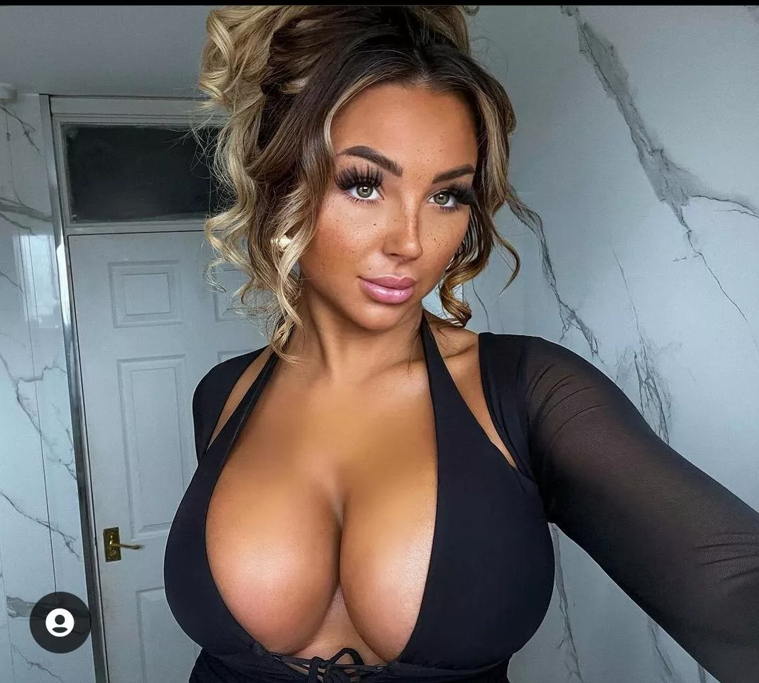 big boob chav