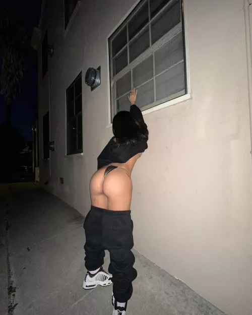 Booty booty public booty