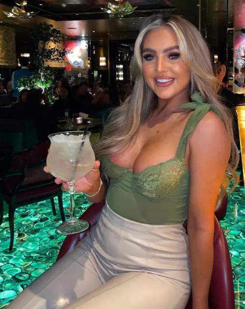 Cait and 3 oversized fake jugs