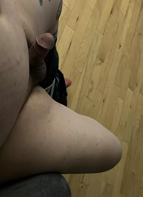 Chubby, horny and looking to talk dirty. [m4a]