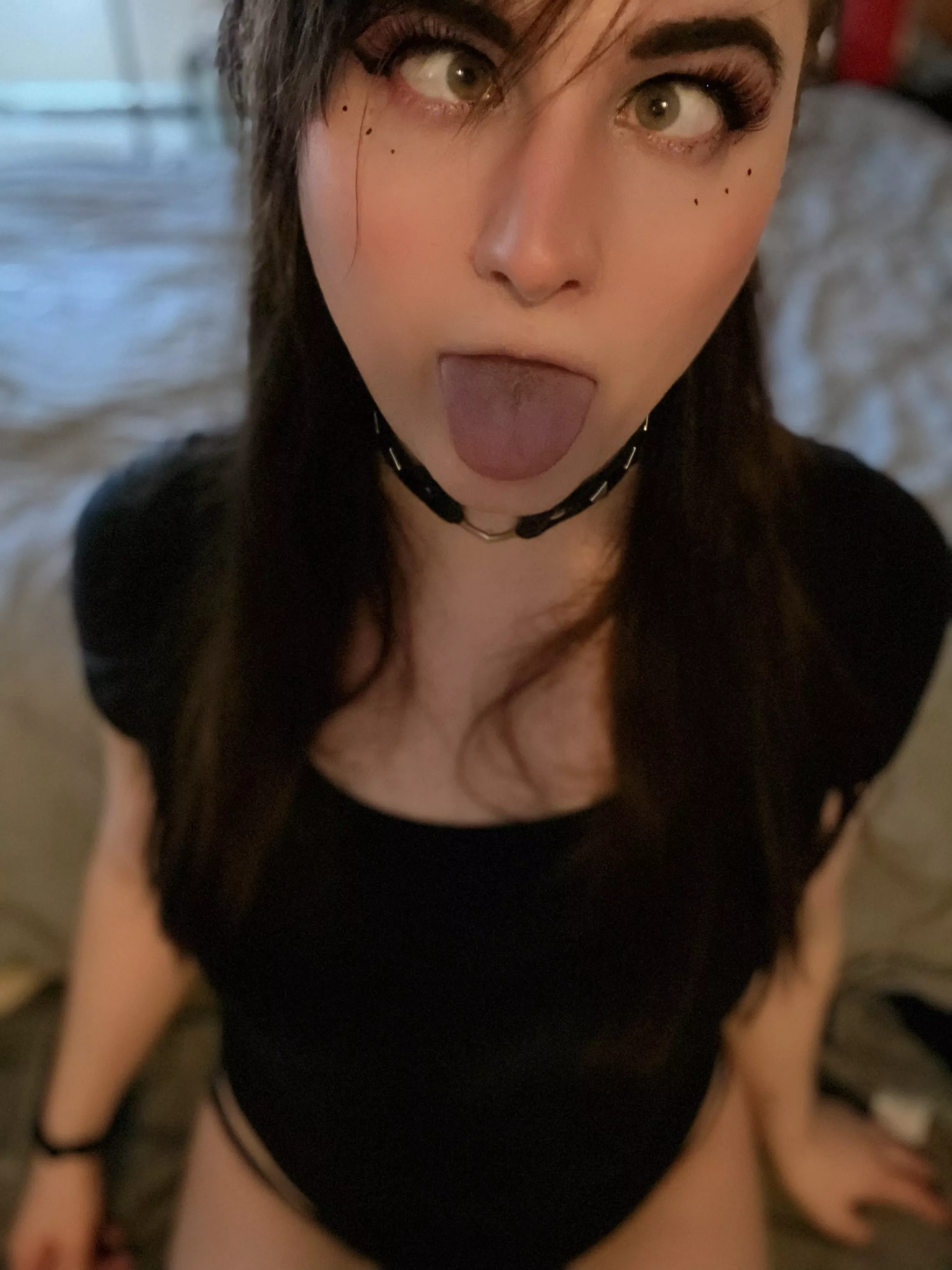 Error Error... Sissy fucktoy has run out of battery...