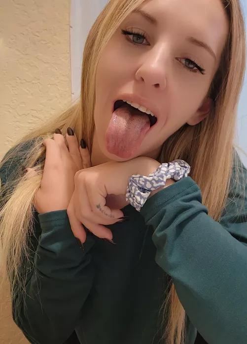 Give me a sloppy Christmas present 🎁