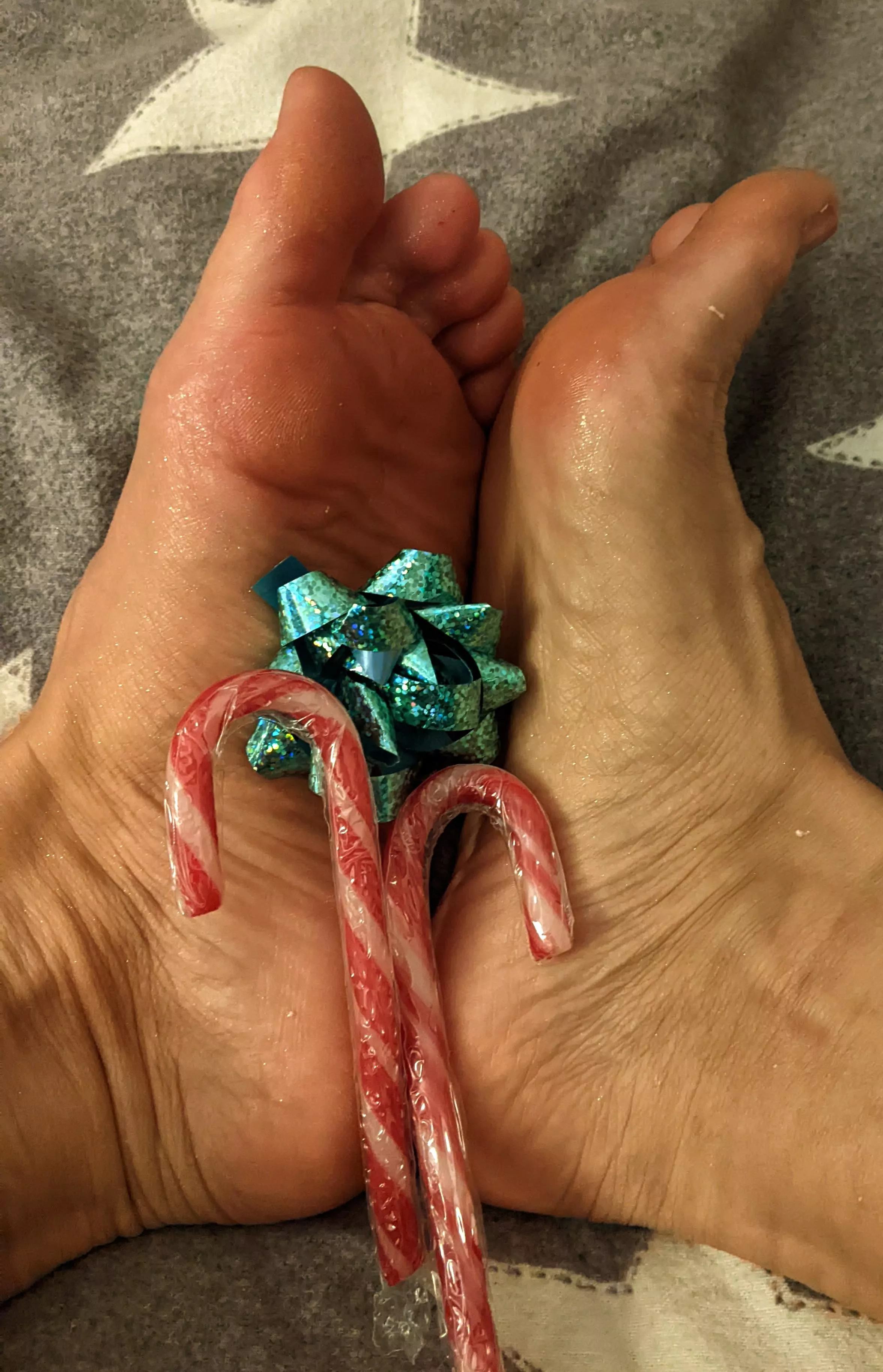 Happy Christmas feet 😘