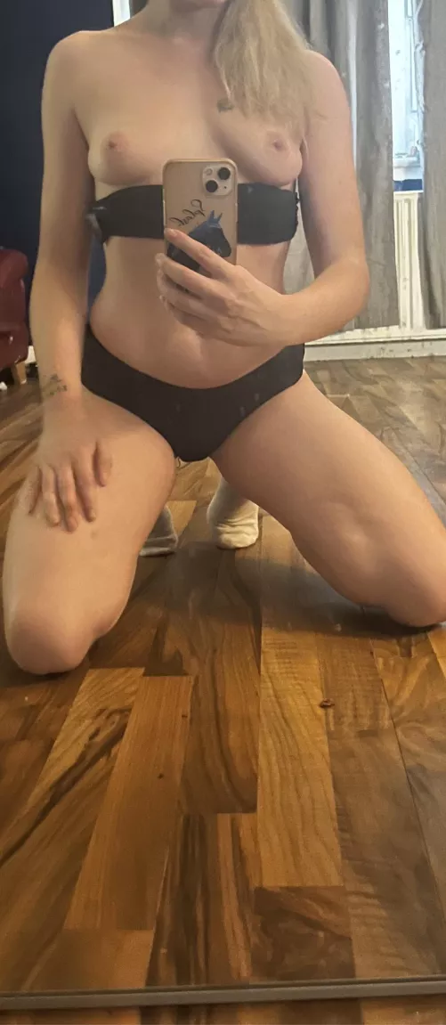 Hope you enjoy my first post and happy Xmas 🥰🎄💦