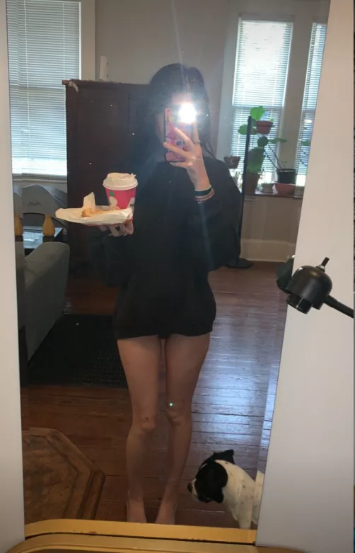 I can be your cute delivery girl