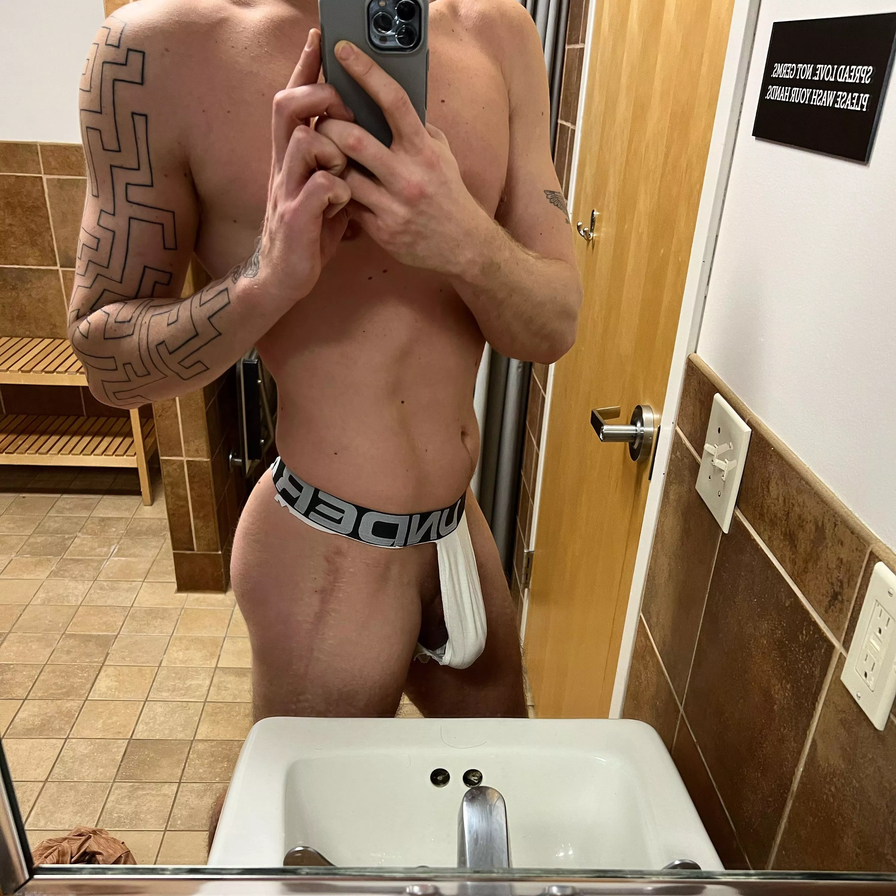 I couldn’t find the jock I normally wear to the gym so I made my own 😈
