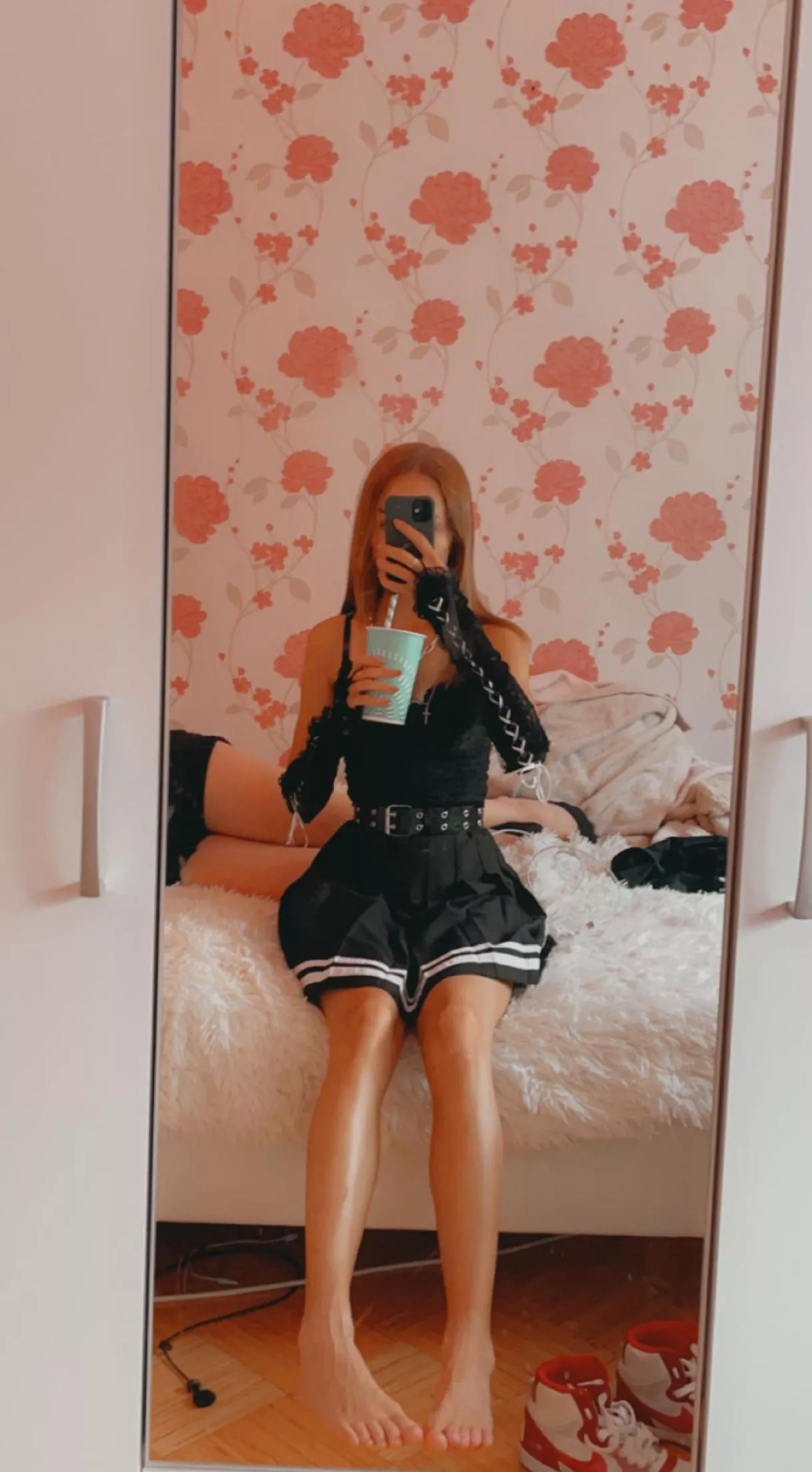 I hope you’ll enjoy my toes 🥰