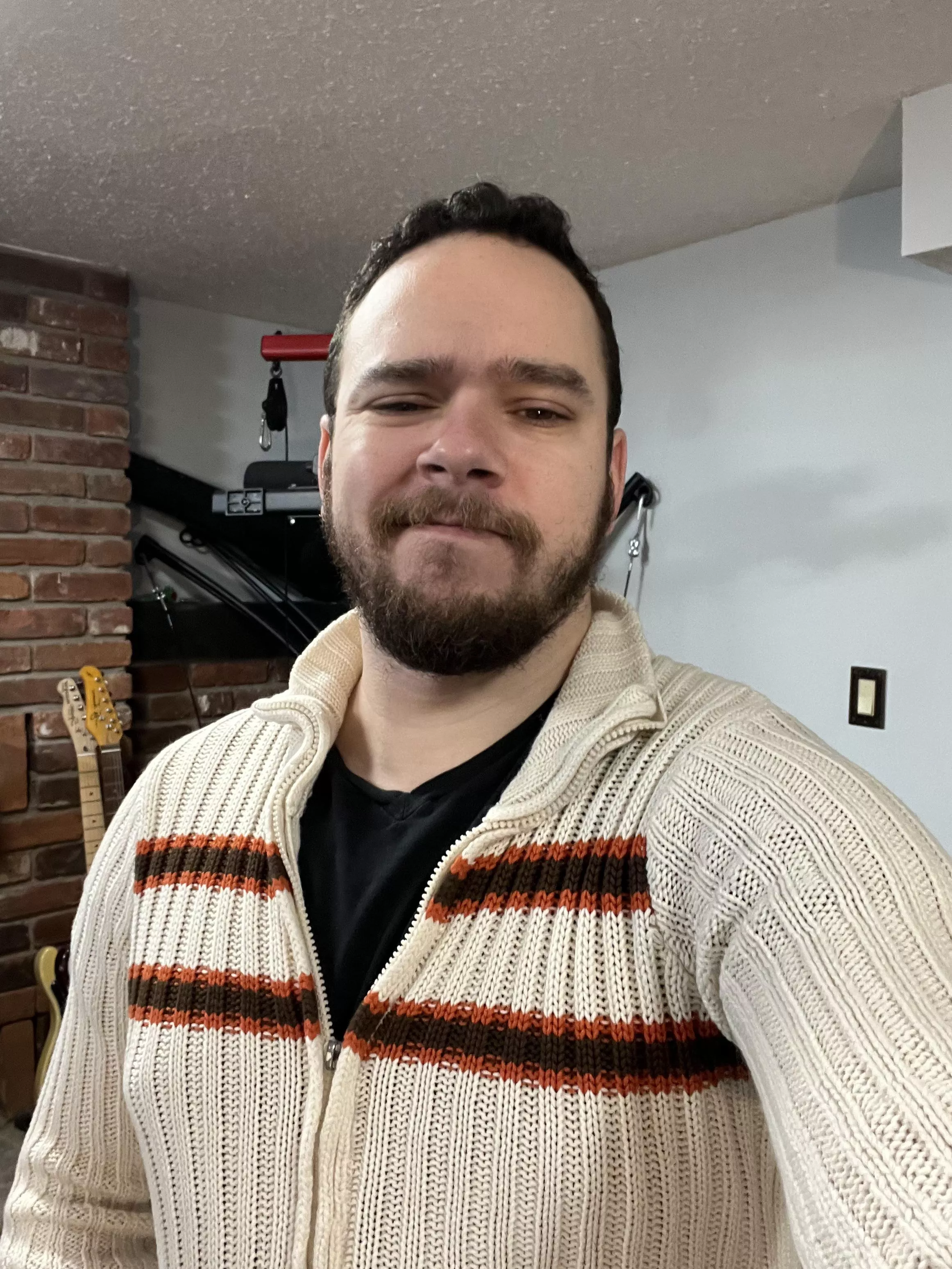 I smoked a Christmas joint and now I’m here to wish you all a merry Christmas/happy holidays. Be safe