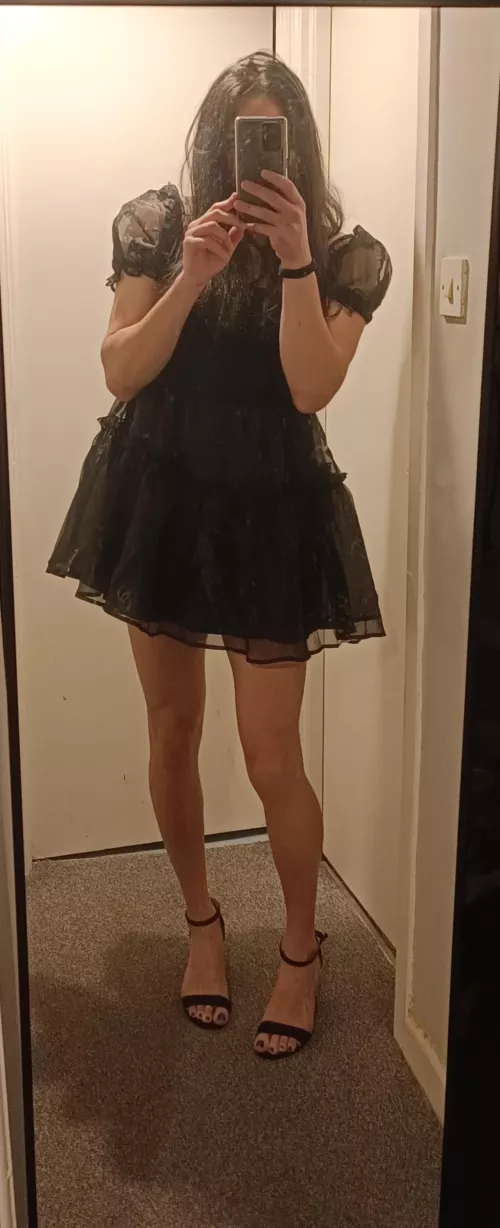 I think I'm maybe looking too gothic for Christmas 😅