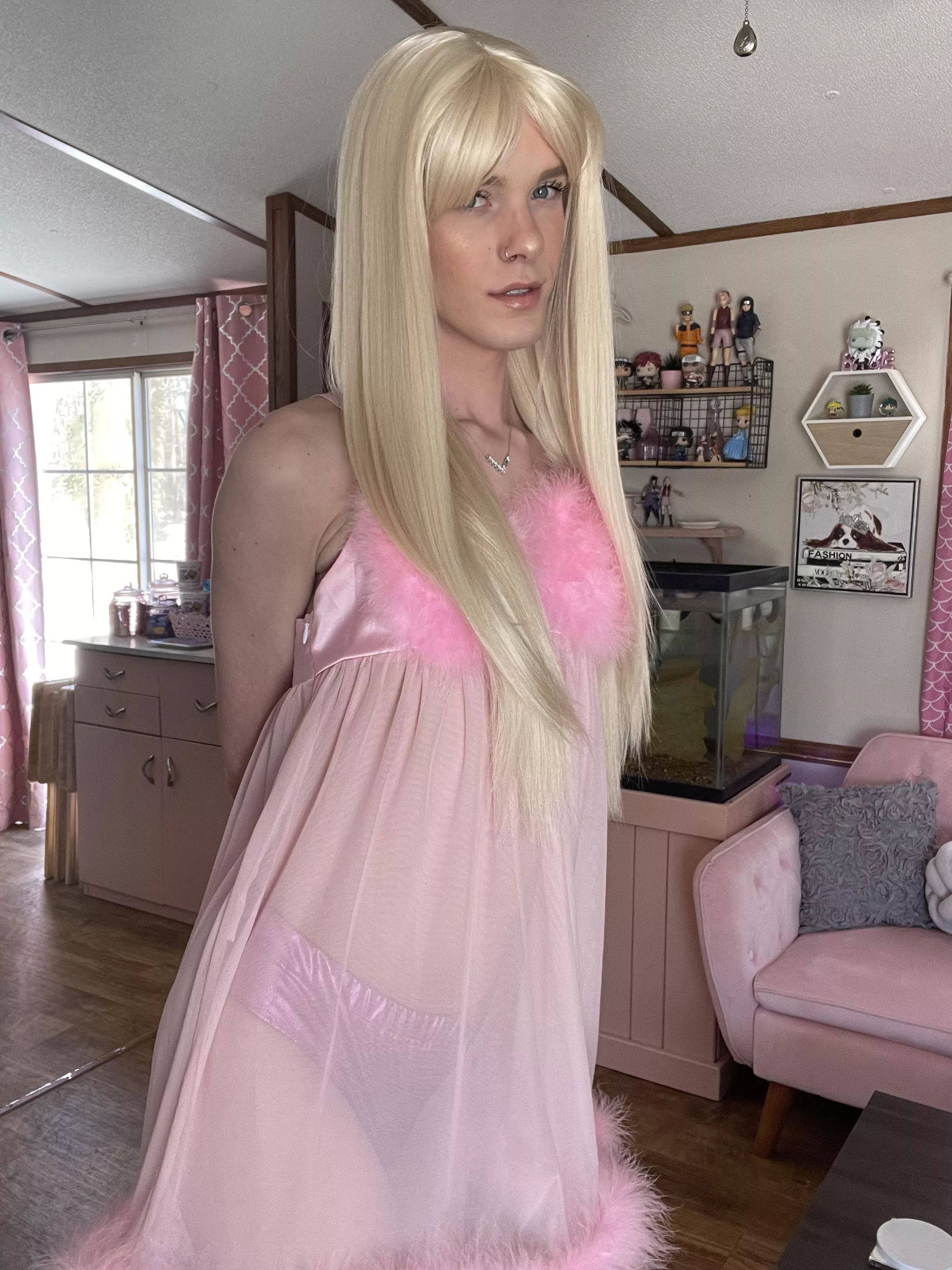 i’m your present this christmas 💝