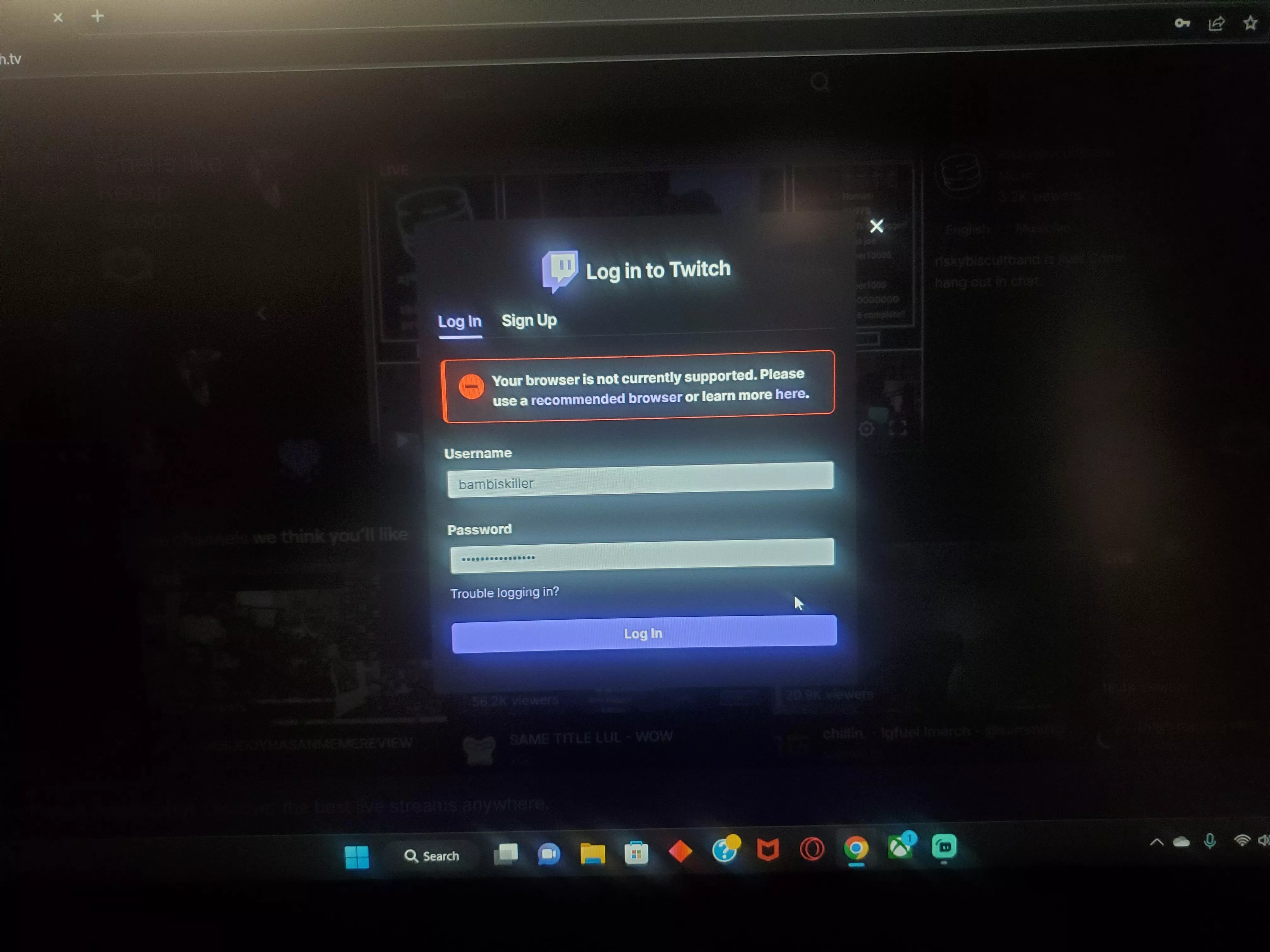 Is anyone else getting a error logging into twitch on chrome that says your using an unsupported browser? I've been trying to log in since 1am nothings working