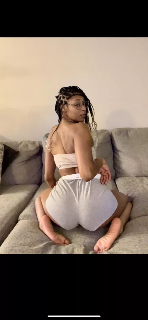 Is it weird that it turns me on when you watch me play with myself? 😋🙊🔥