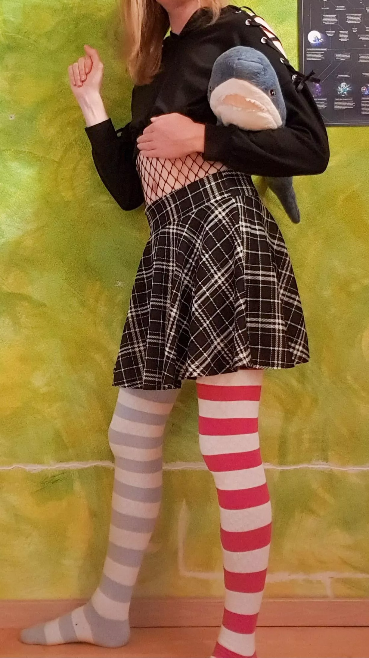 Late Merry X-Mas, hope ya'all got nice gifts >.<