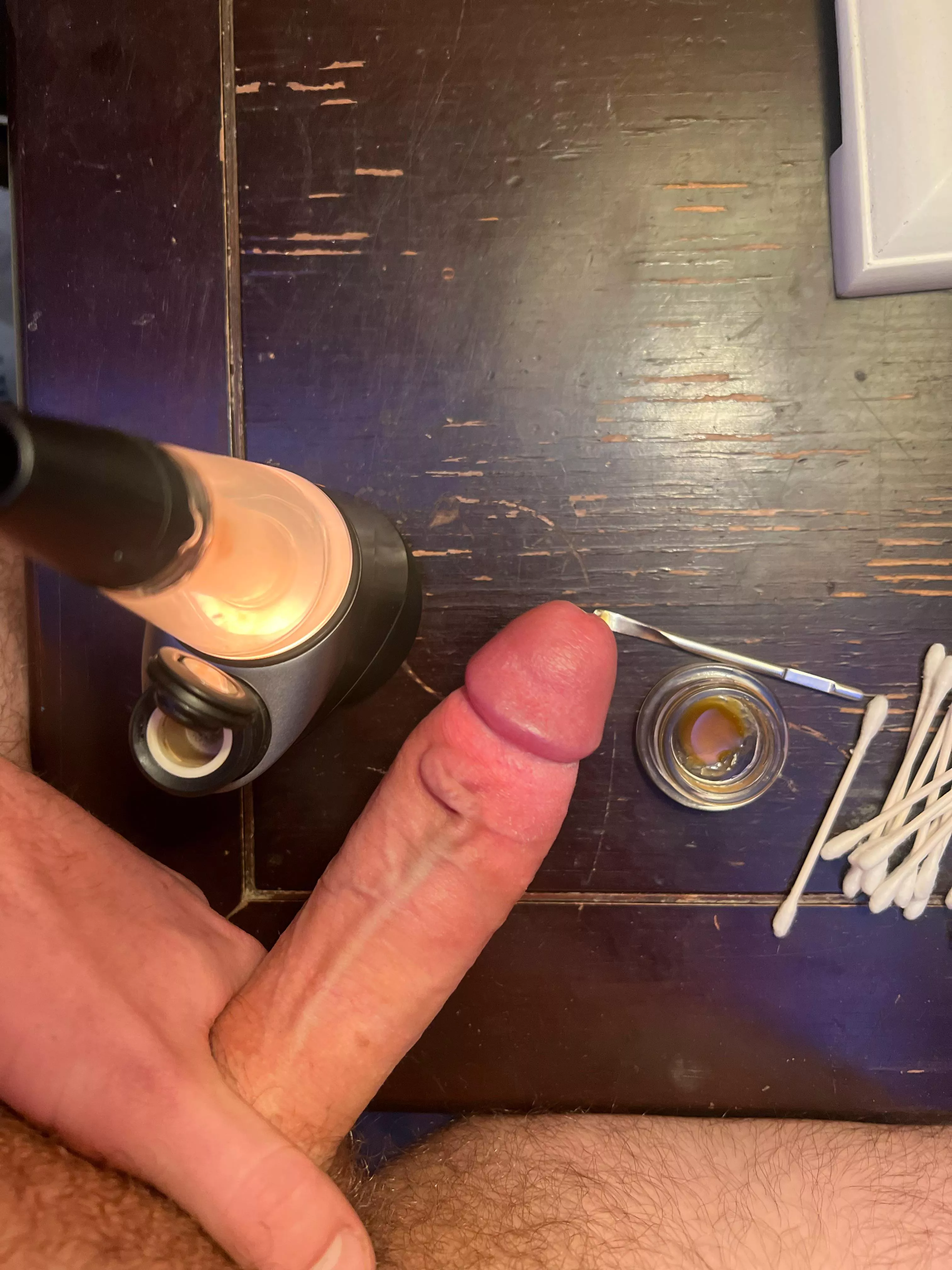 [M] 21 looking for someone to smoke with 😉