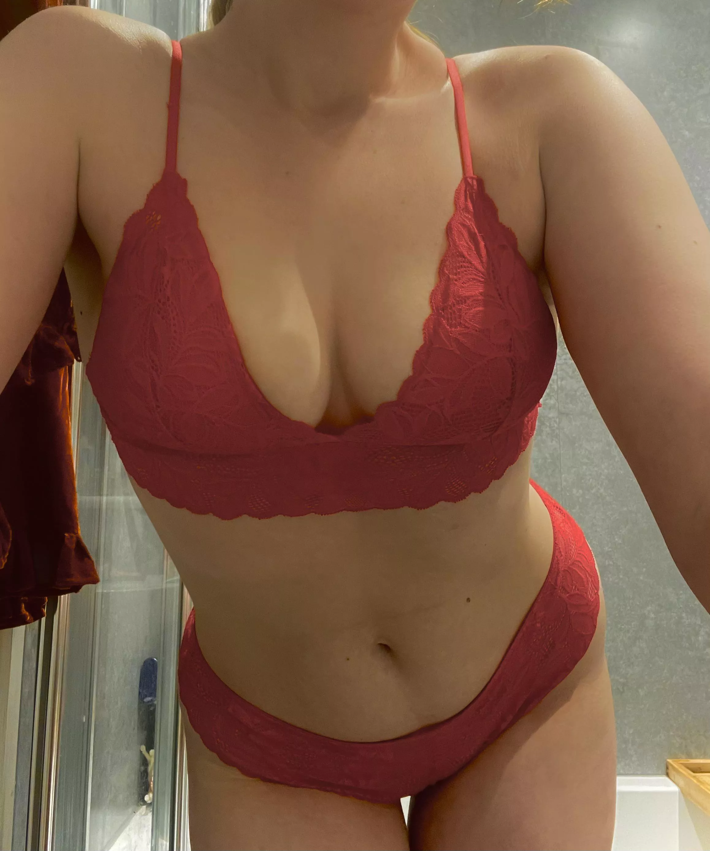 Merry Christmas ❤️🤍 (F)