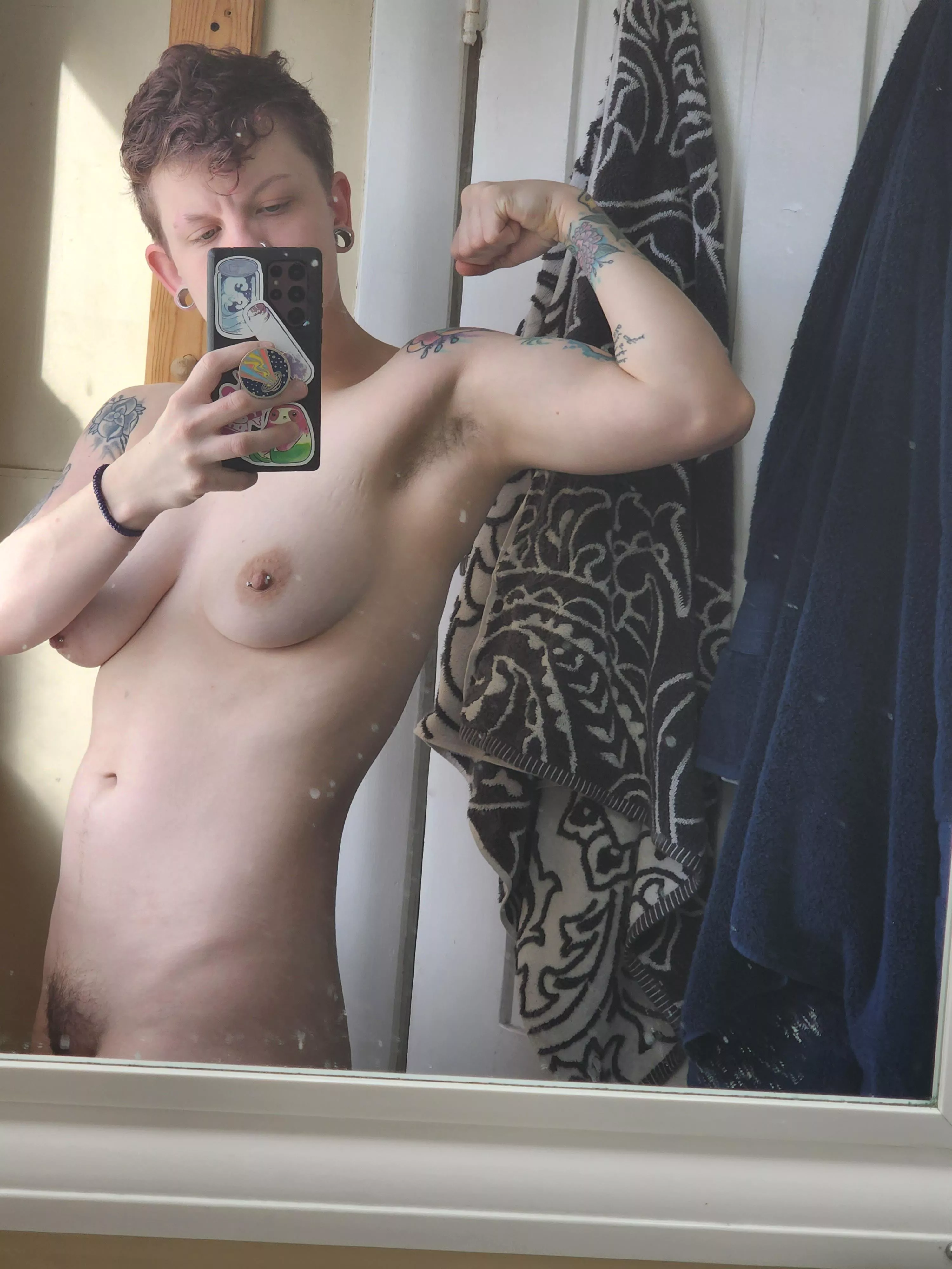 Merry Christmas from this Muscle boi