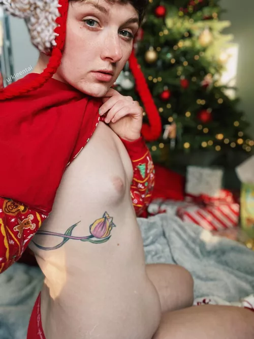 Merry Christmas with a side of flat tits