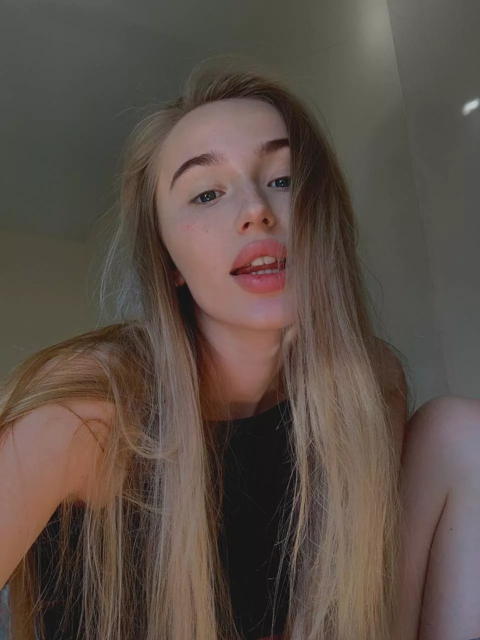 Open my mouth to feel ur perfect cream on🤤