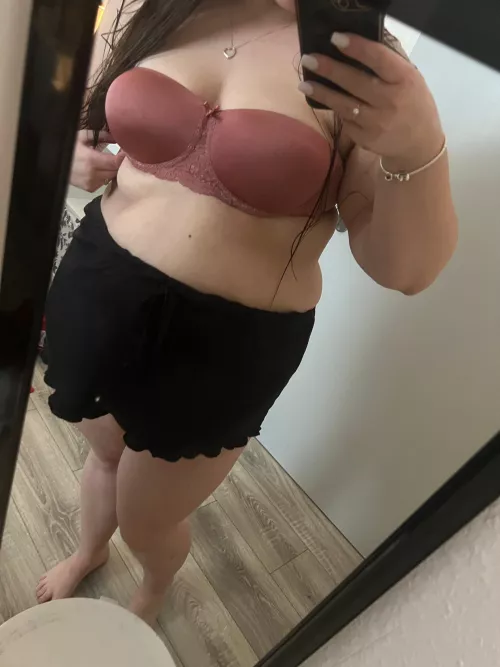 Over Christmas 🤶 I must have put on a bit of weight 💕 I must do some bed exercise 😏