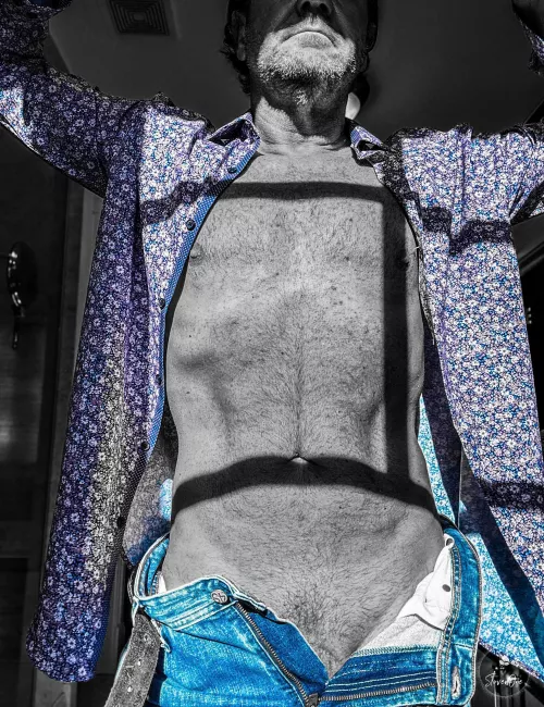 So many stars in the sky to follow, and yet whichever one you choose, they all lead back to me.🌹