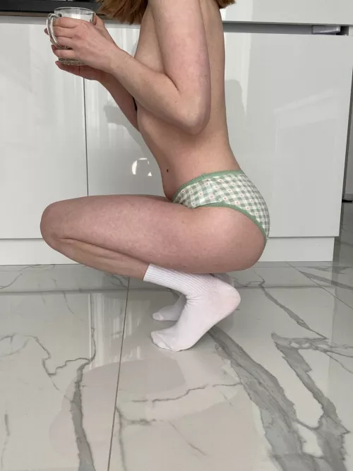 Such a pale body and so attractive, I'm drawn from my body