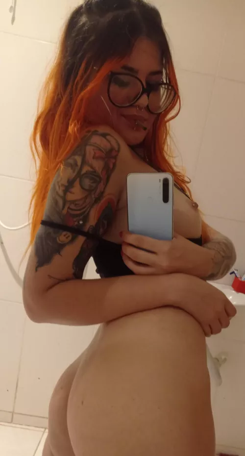 Suck my nipples and slap my ass