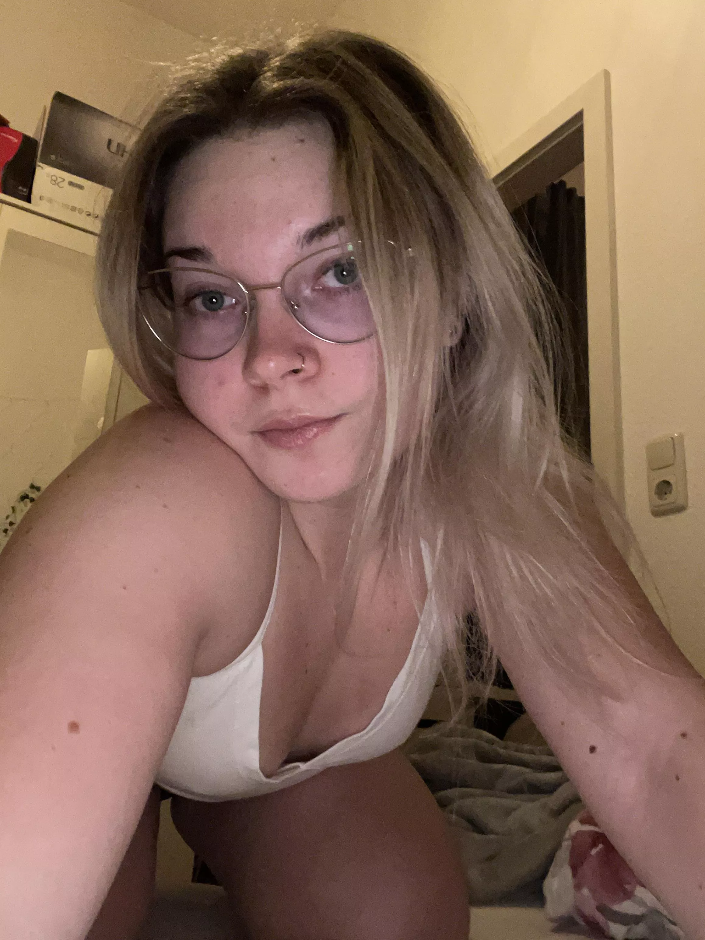 The kind of girl that swallows all your cum 😏