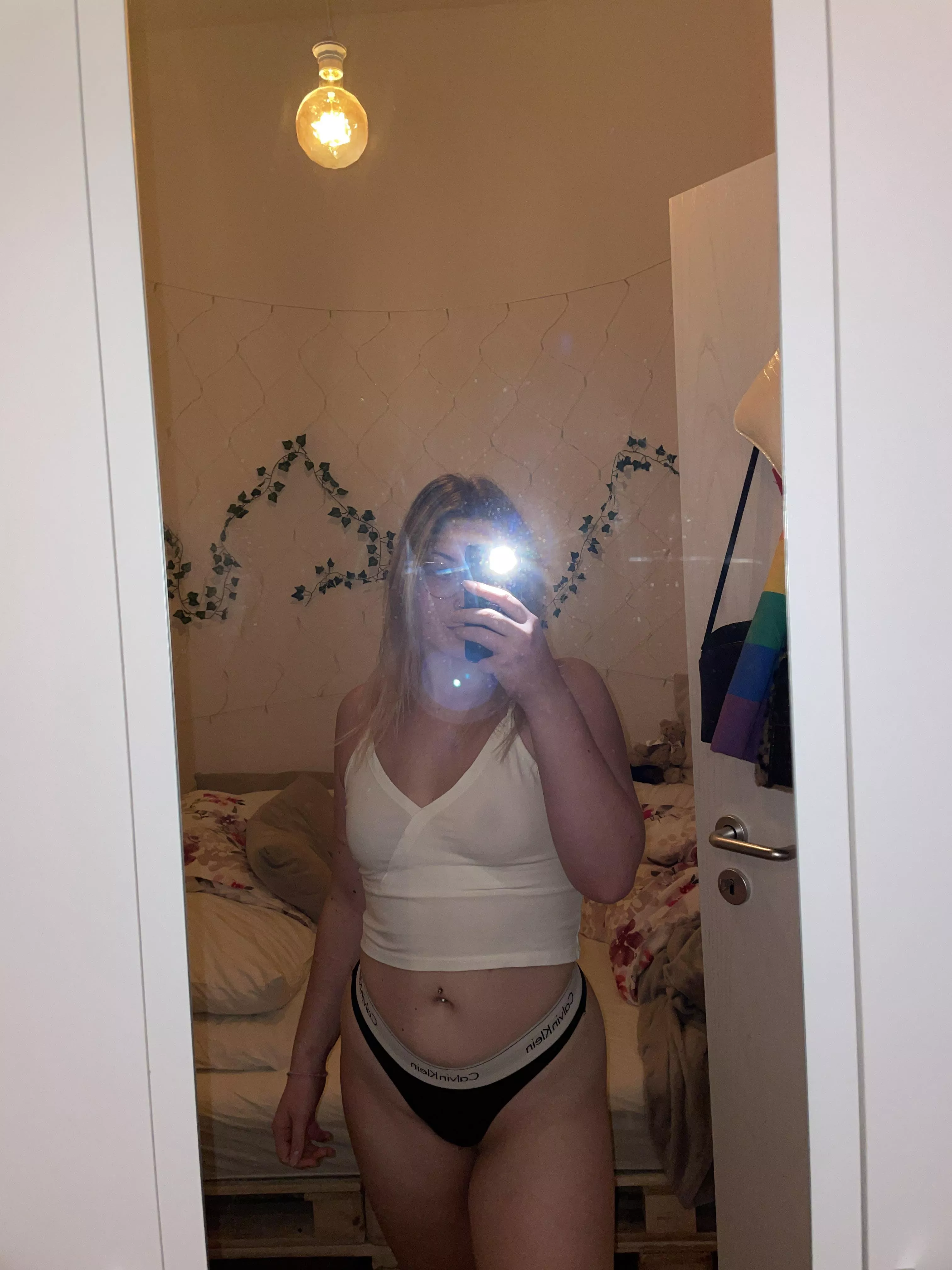 The kind of girl that swallows all your cum 😏