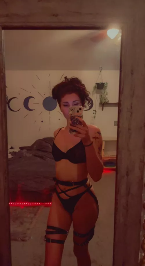 The way this harness hugs my body though…