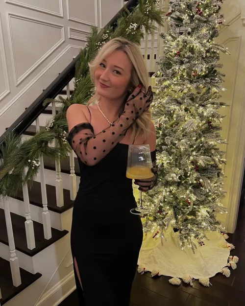 Tight black dress on Christmas Eve