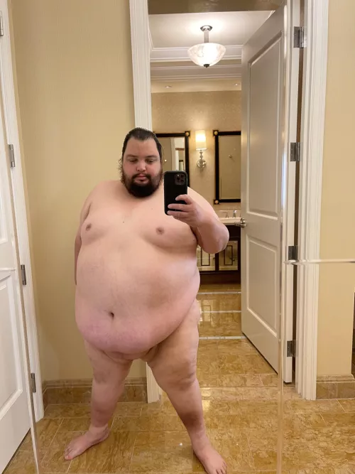 Took a pic of me in my penthouse suite in Las Vegas. Hope you like :) DMs open