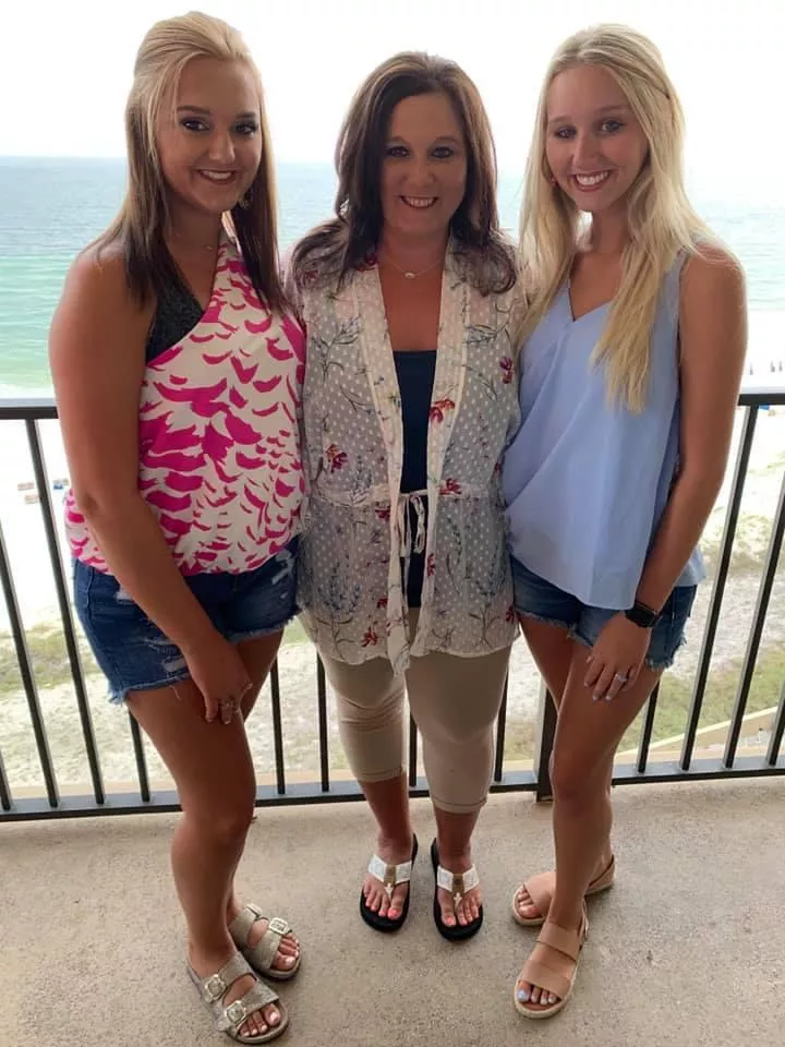Tough choice. Mom and daughters