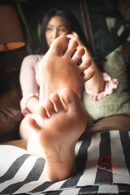 What Would You Rate Nanci's Feet Out Of 10?