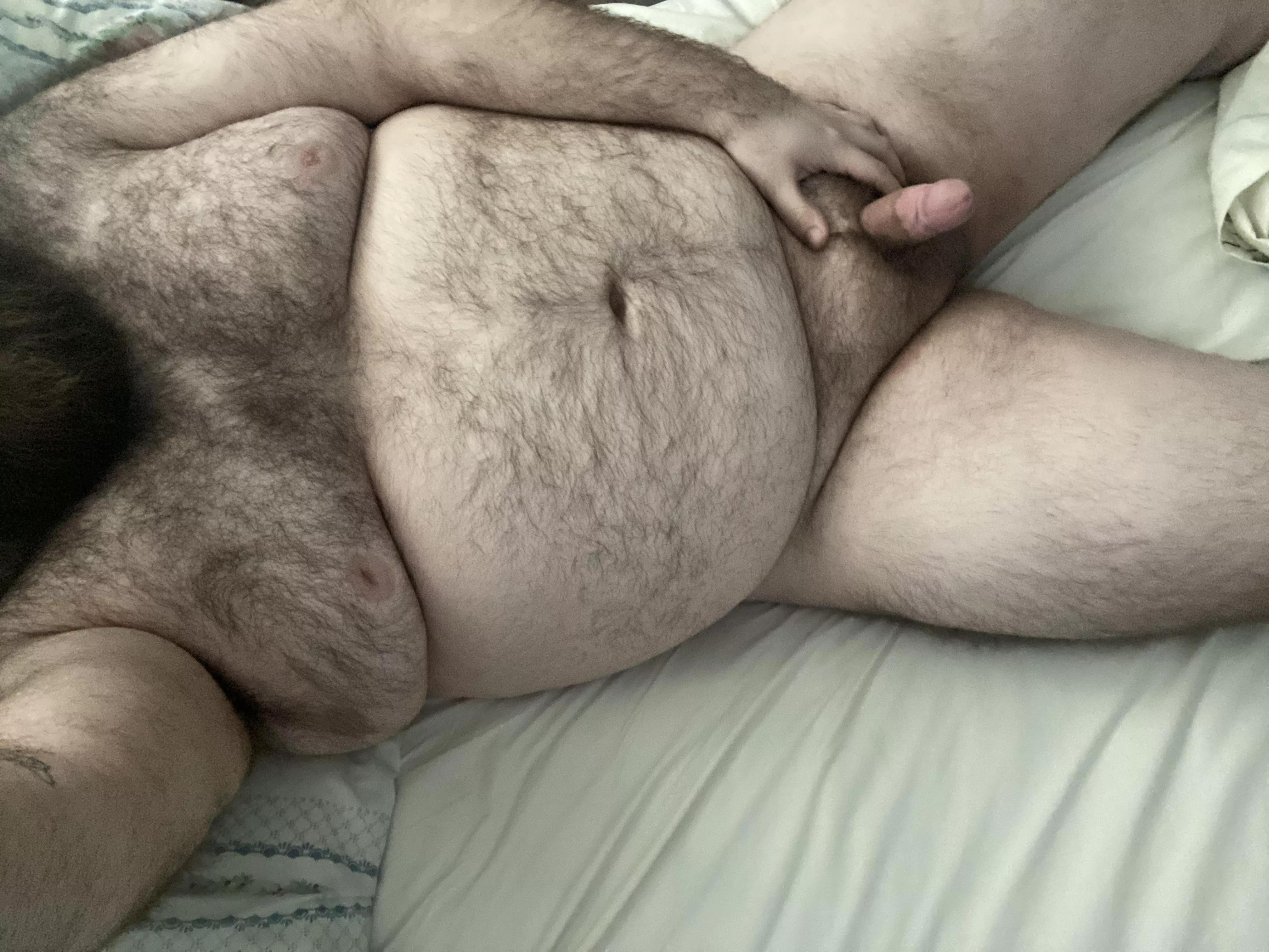 who wants a christmas snuggle and fuck??