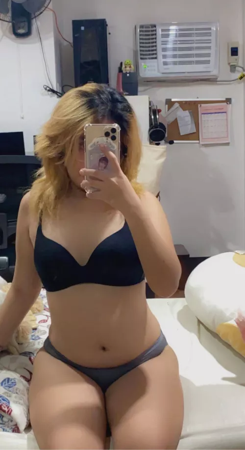 Would you cum inside me or on me? ♥
