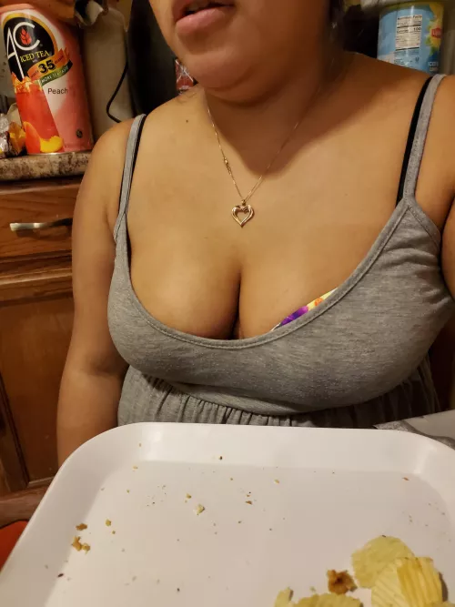 Would you keep eye contact