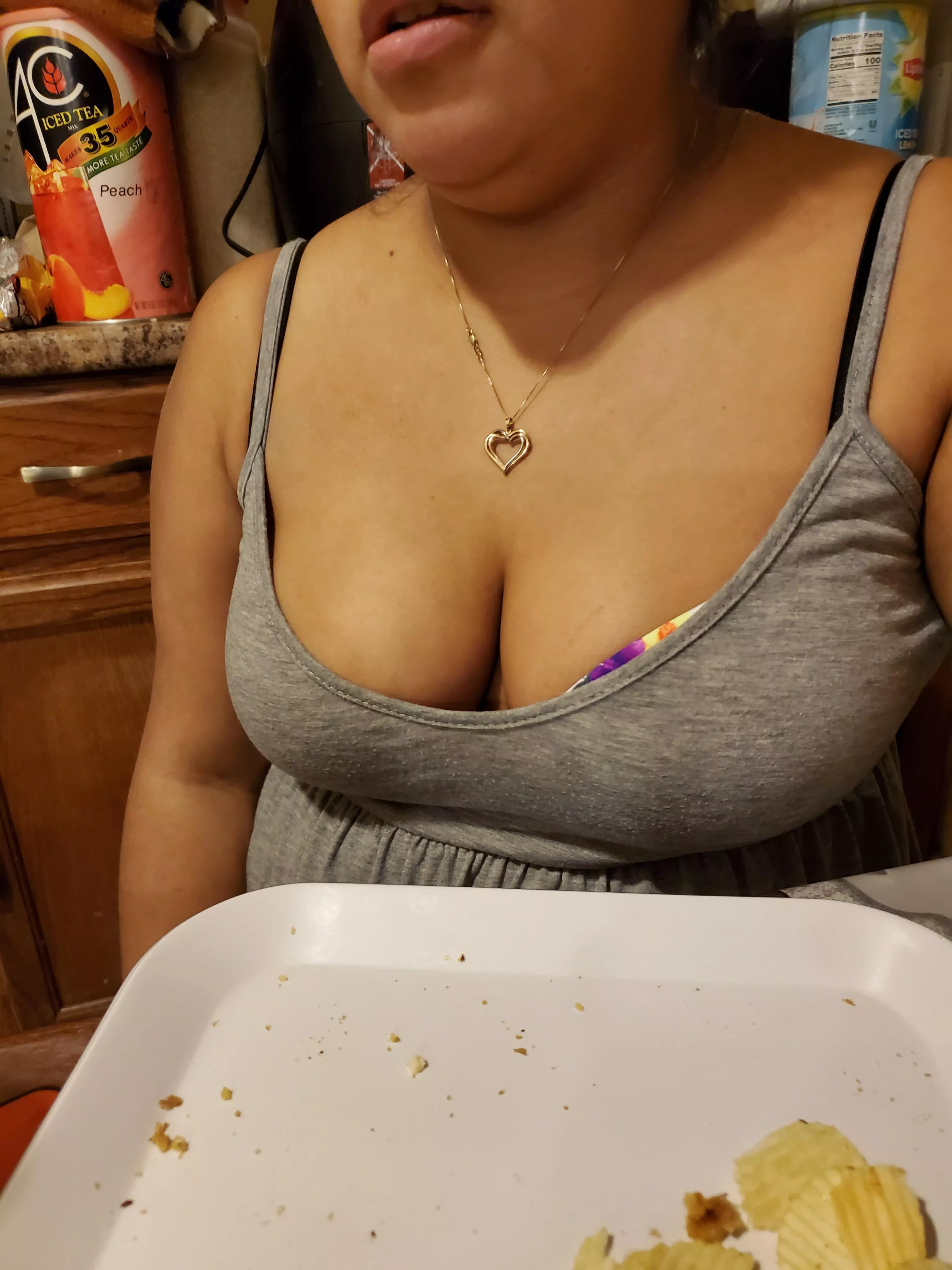 Would you keep eye contact