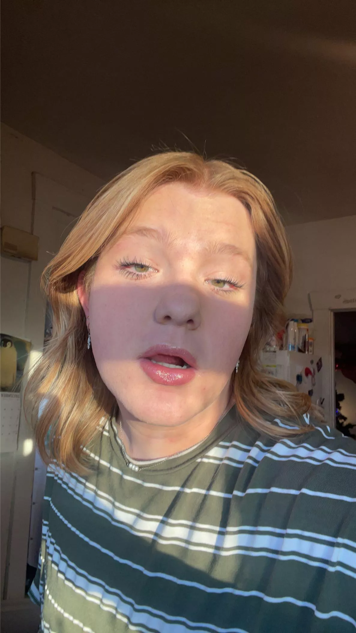 18. trans girl. where the hot bwc boys at??? @christmastimeho