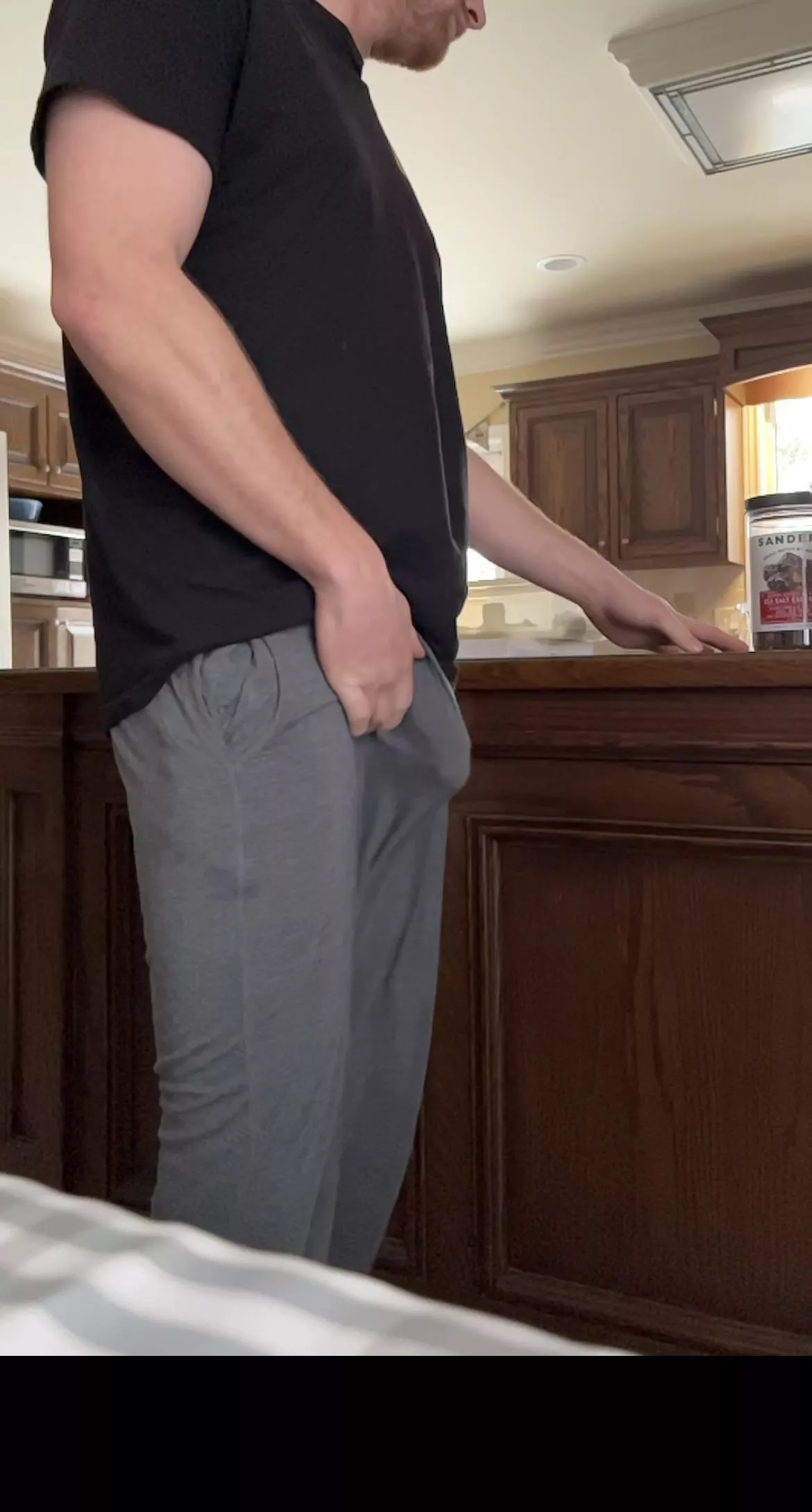 (18f) My sister’s boyfriend at breakfast, itching his balls.