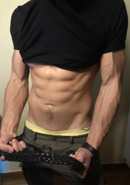 [20] Any gaymer interested?😈