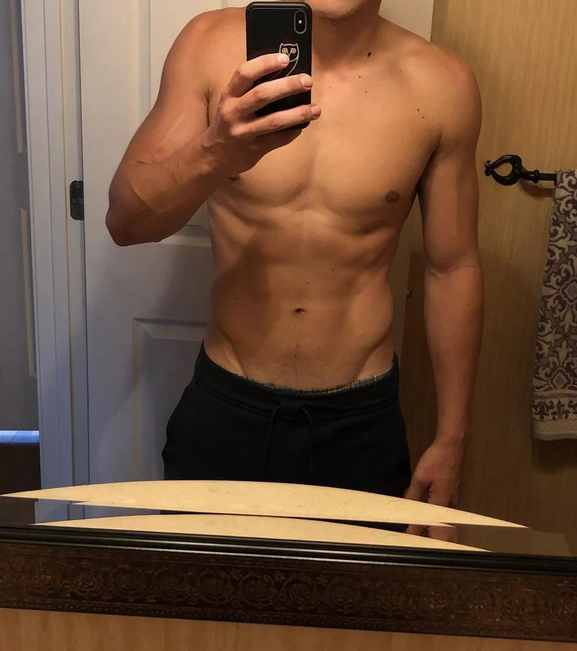 [23] alpha looking for new bitches. Experienced and down to talk to all levels of experience HMU