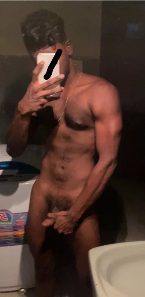 Come give every inch of daddy some Christmas lovin. Muscle/fit boys to the front!