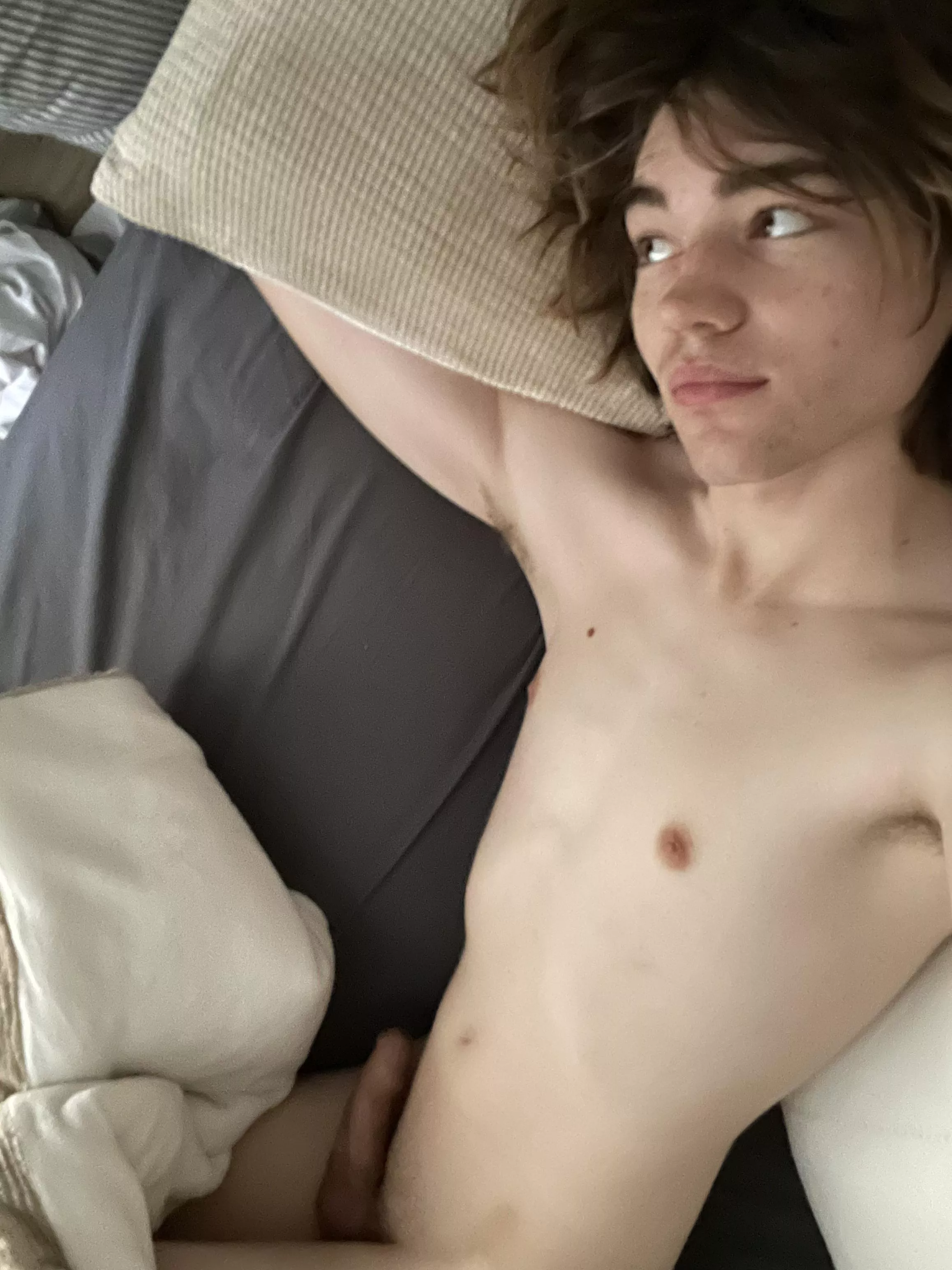 Come lay down, I’m lonely