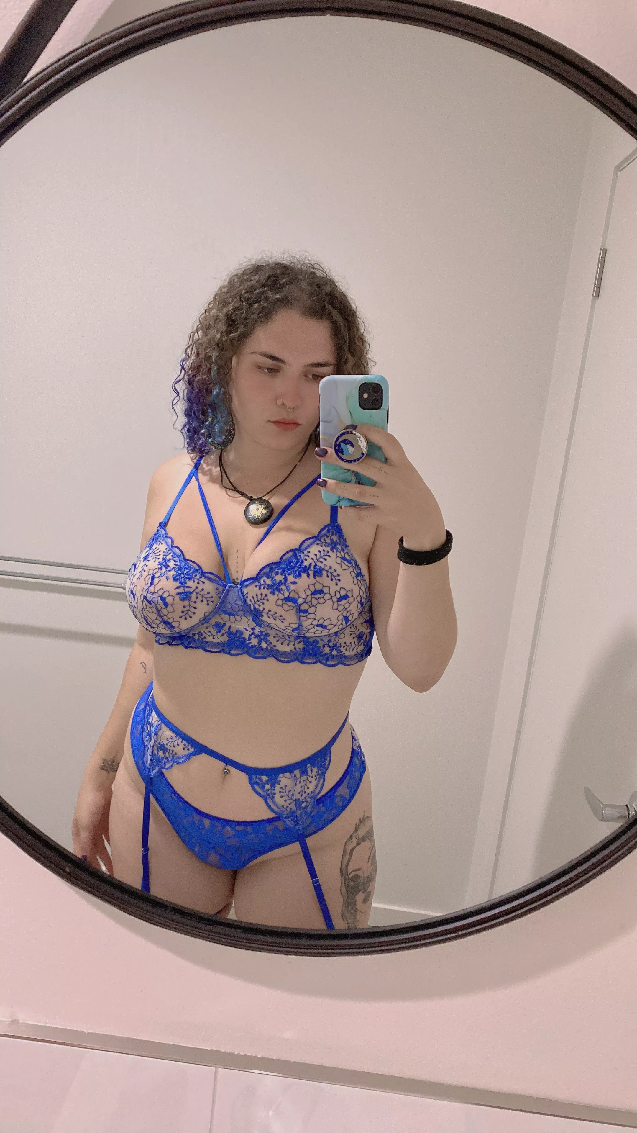 Didn't buy your present, so I'm giving you myself to enjoy baby