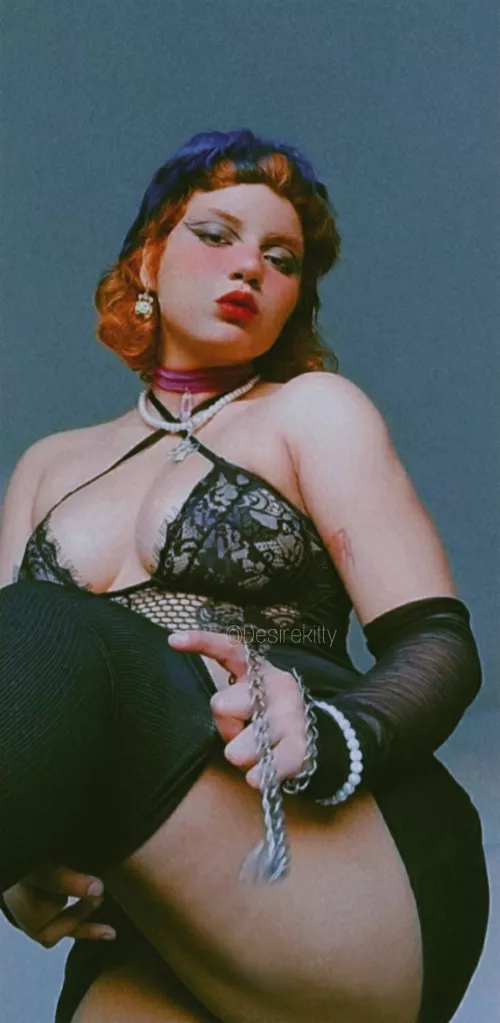 [DoMME] Come here you little loser, you're alone at christmas I want to mistreat you and remind you of the bitch that you are . Snaapp: desirekitty95