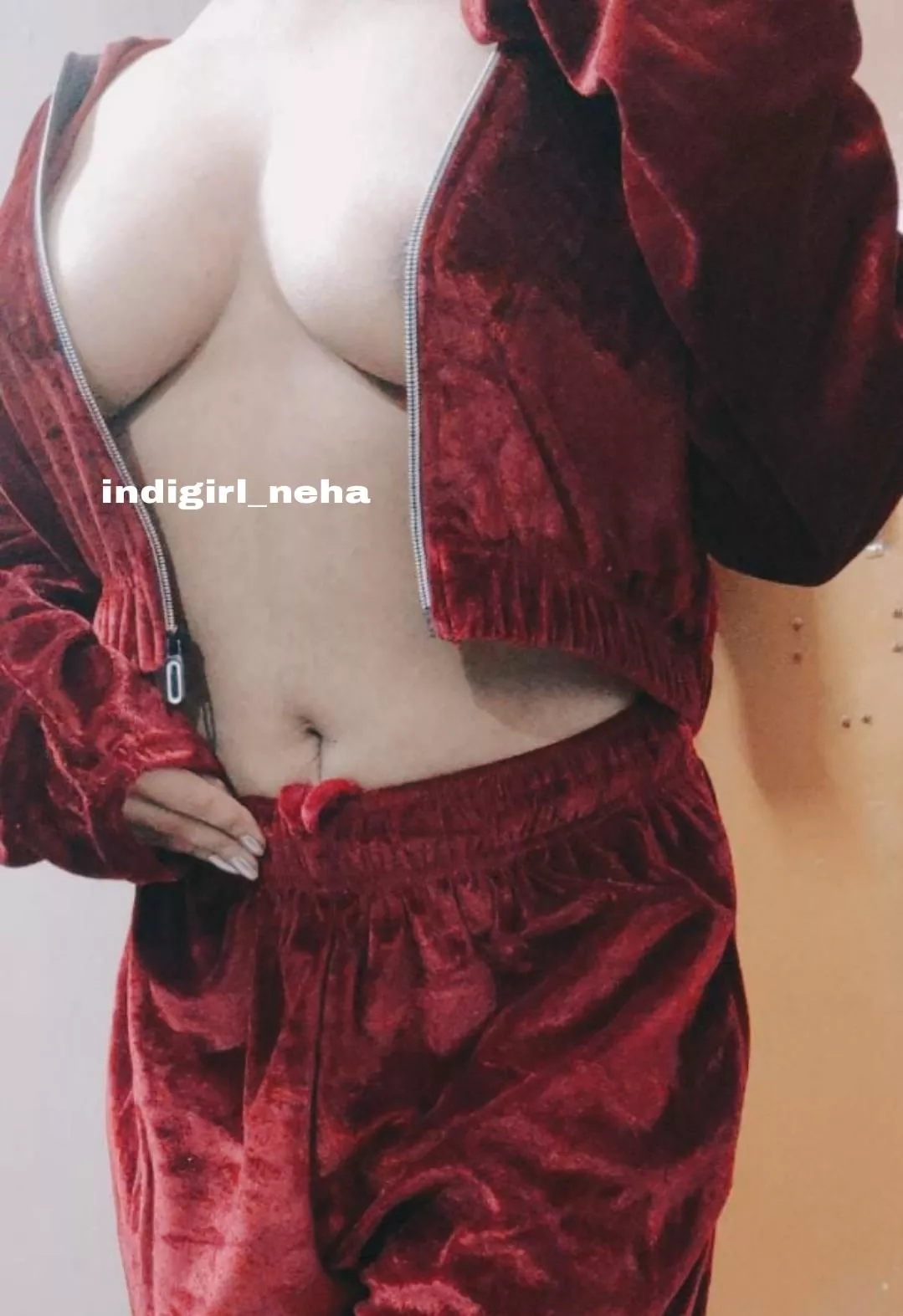 (f)Does this desi girl make you hard?? 🥰😍🤩