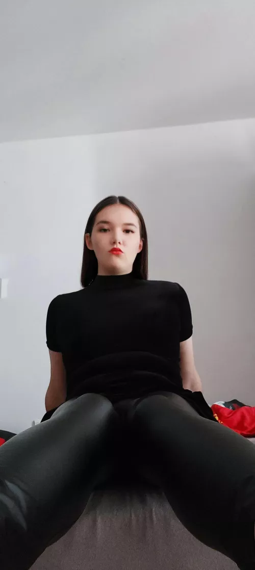 First time here. Would u fuck me ?