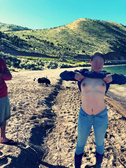 [F]lashing strangers for hubby