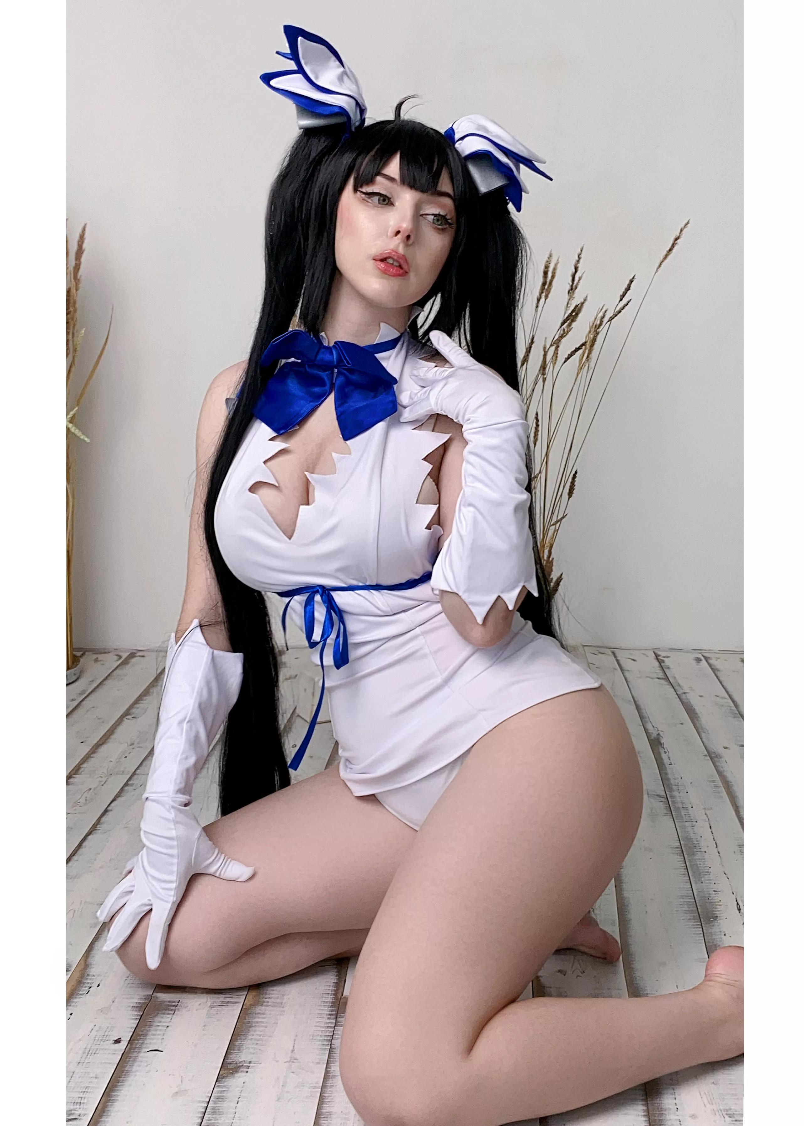 Hestia | DanMachi cosplay by Mayweda